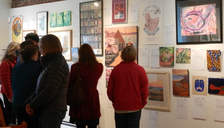 Silent-Auction-2013-crowd-745x425